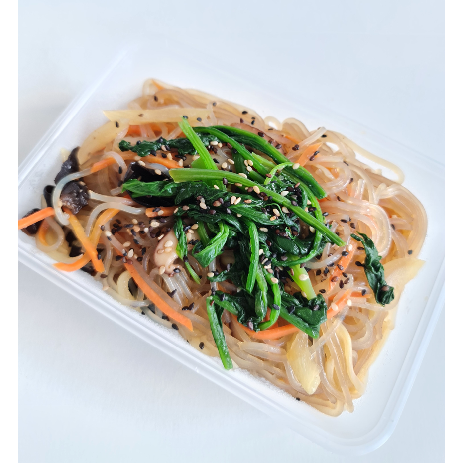 Japchae - Glass noodles (잡채)